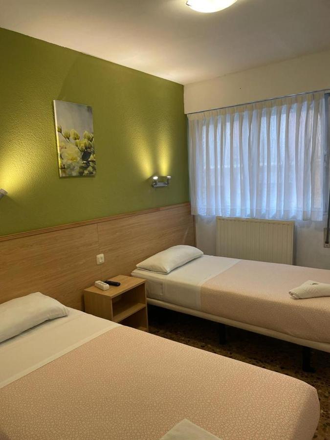 Hostal Milmarcos Saragossa Zewnętrze zdjęcie