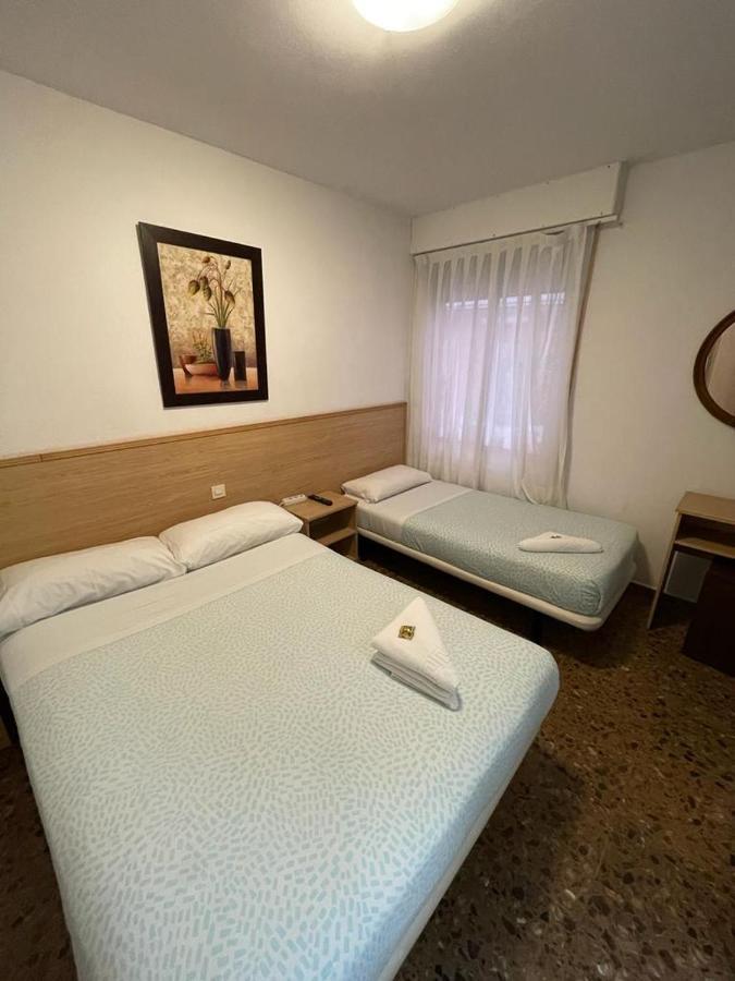 Hostal Milmarcos Saragossa Zewnętrze zdjęcie